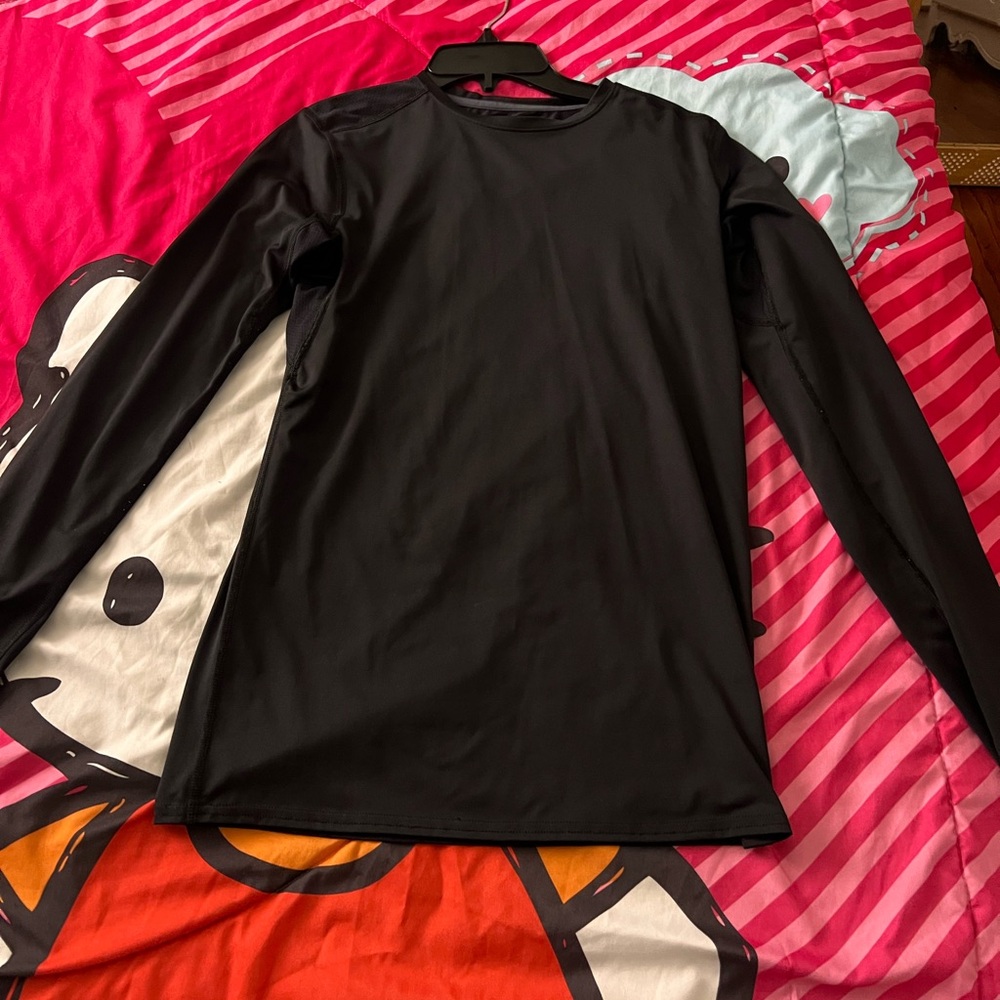 Black Long Sleeve MUSCLE Shirt fits men size M-L and fits boys 18-20 (XL)